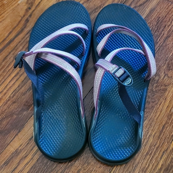 🤩Rare🤩Chaco Strappy Slide in - Picture 2 of 3